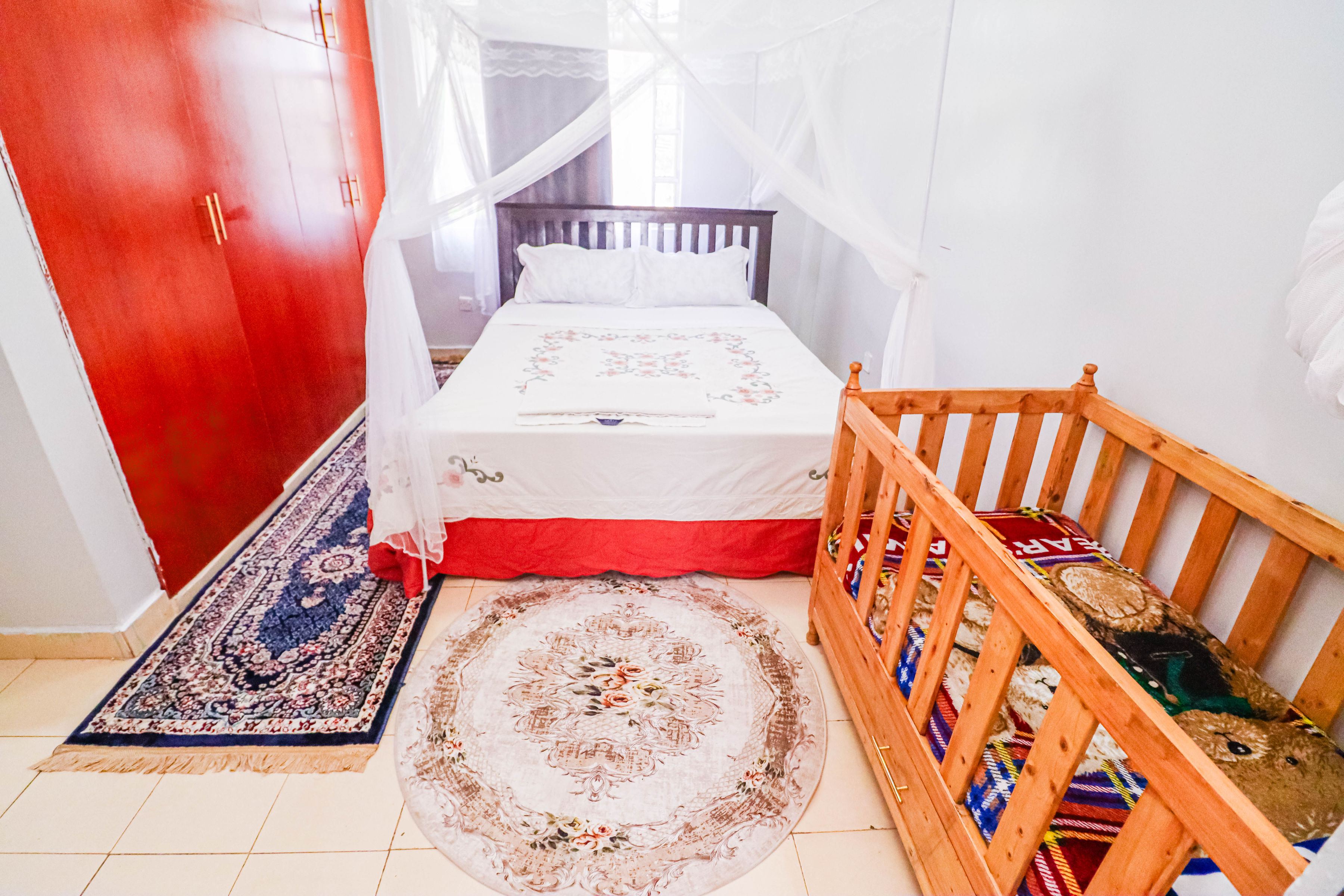 Floor 2 · Bedroom with Cot
